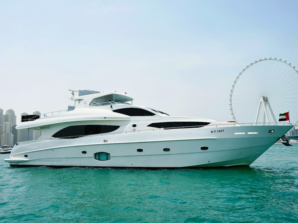 101ft Luxury Superyacht